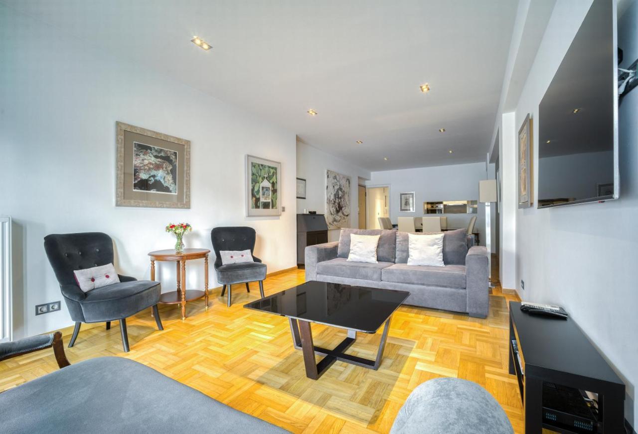 Bright Spacious Luxury Apartment In Prime Central Афины Экстерьер фото
