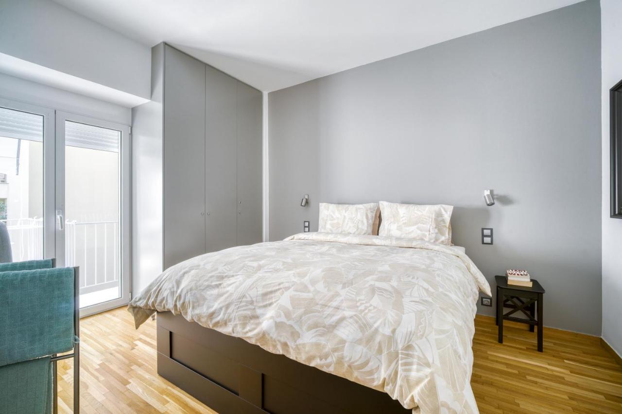 Bright Spacious Luxury Apartment In Prime Central Афины Экстерьер фото