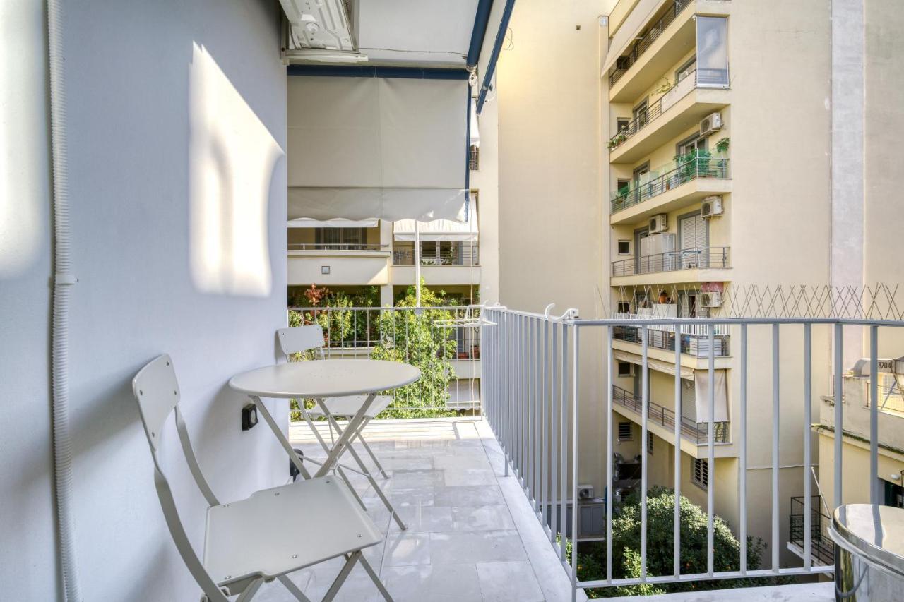 Bright Spacious Luxury Apartment In Prime Central Афины Экстерьер фото
